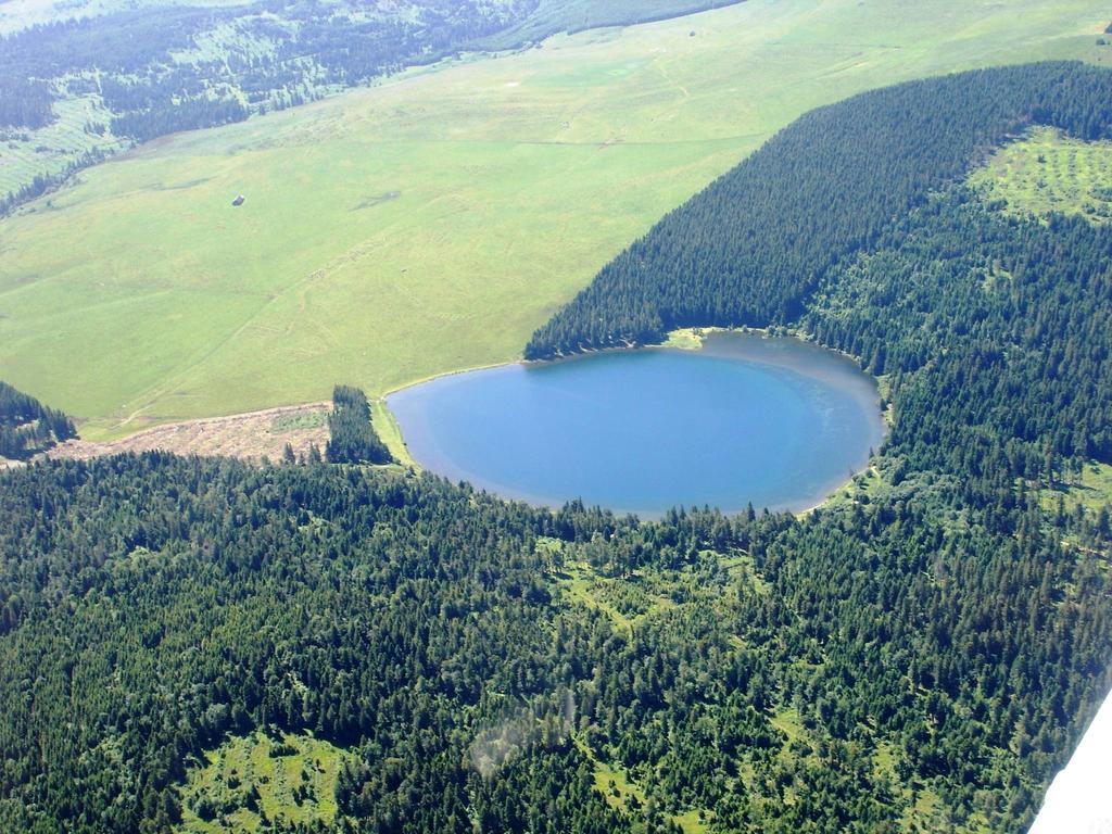 Vvf Correze Pays D'Eygurande Hotel Bagian luar foto