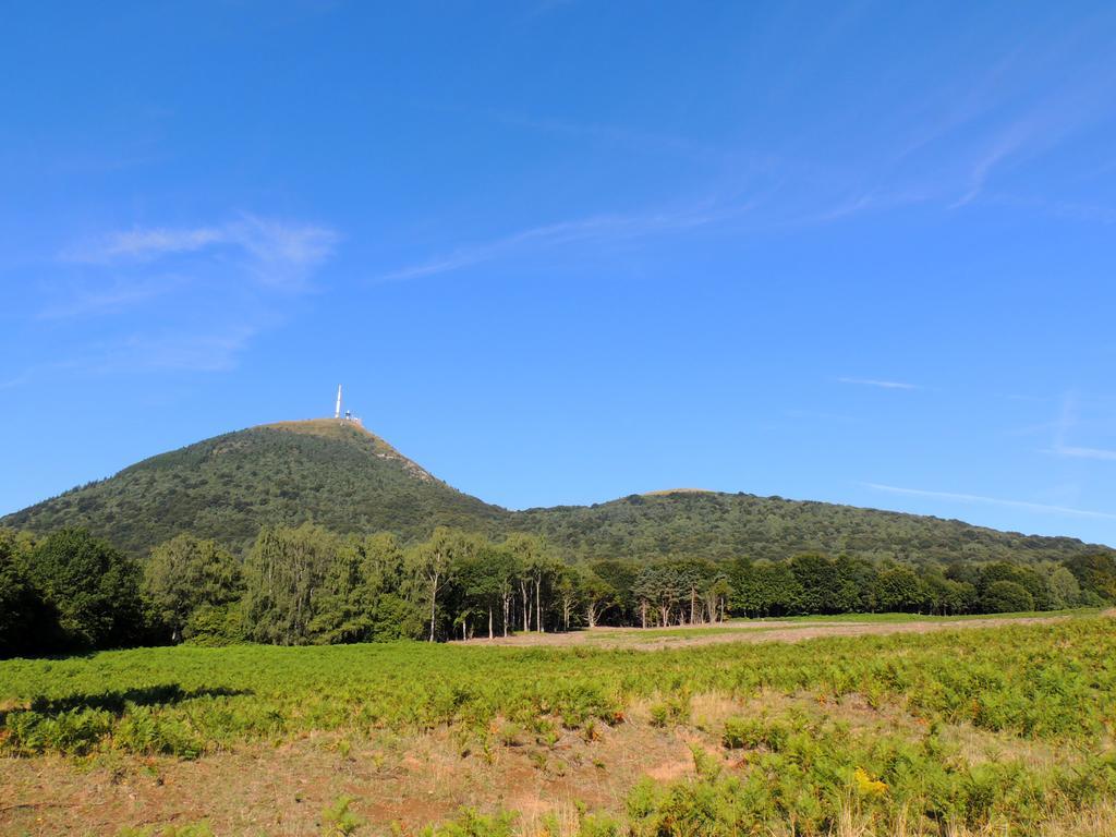 Vvf Correze Pays D'Eygurande Hotel Bagian luar foto